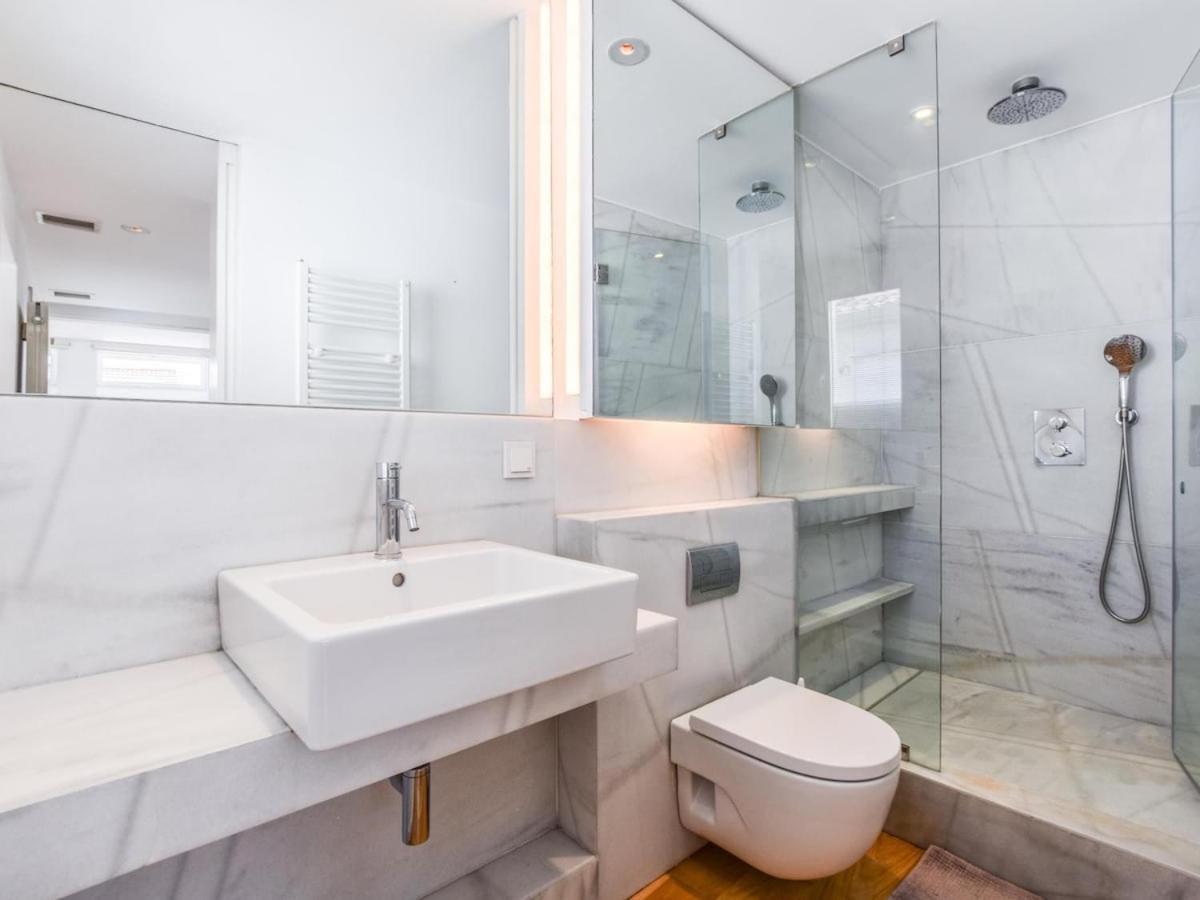 Apartamento De Diseno De Lujo En Lavapies Alquiler Temporal Madrid Esterno foto